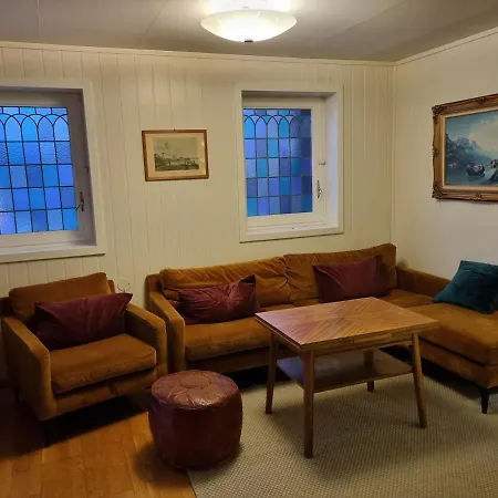 דירה Charming With Convenient Parking In A Cozy Neighborhood