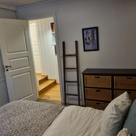 Charming With Convenient Parking In A Cozy Neighborhood טרונדהיים