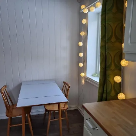 Apartment Charming With Convenient Parking In A Cozy Neighborhood