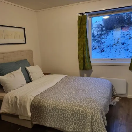 דירה Charming With Convenient Parking In A Cozy Neighborhood